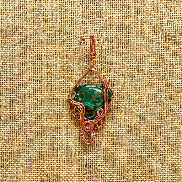 HANDCRAFT Malachite Copper Hand Wrapped Copper Freeform Pendant, Artisan Jewelry - Picture 5 of 10